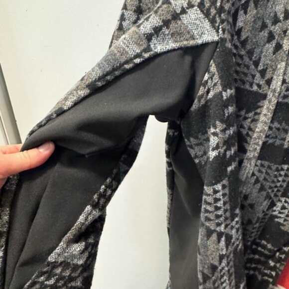 Play Buffalo Reversible Hooded Fleece Jacket – Southwest Aztec Pattern - Picture 11 of 15